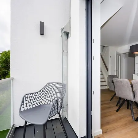 Pur 5 بيت للعطل زنغست